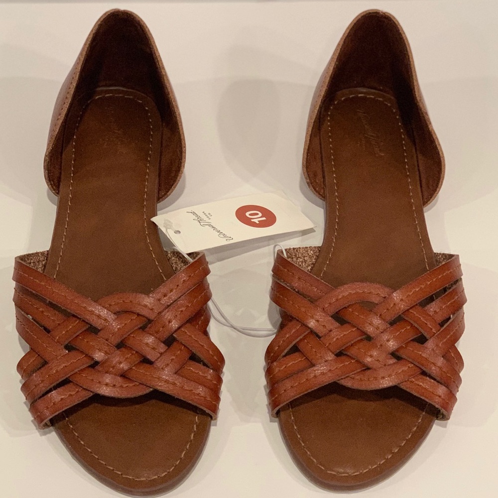 Universal Thread Women’s Vail Woven Sandals